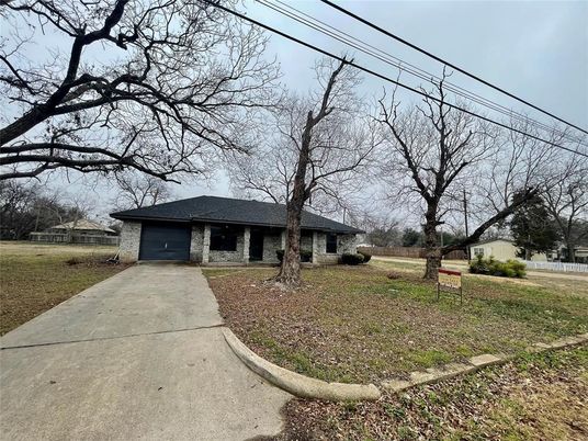 Attached, Backyard, Exterior, Facade, Ranch