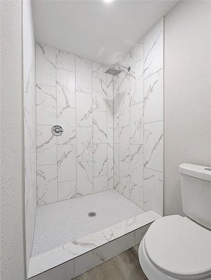Bathroom, Interior, Marble Walls, Recessed Lighting