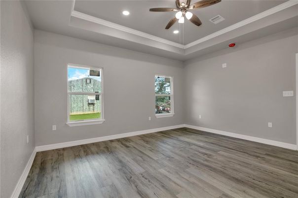 Empty room, Interior, Recessed Lighting, Wood Texture Flooring