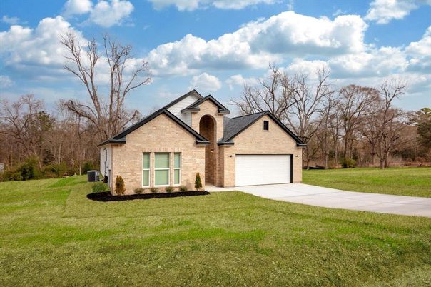Attached, Backyard, Exterior, Facade, Brick Facade, Brick Traditional