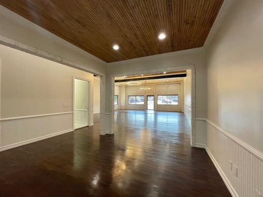 Empty room, Interior, Recessed Lighting, Wooden Ceilings, Wood Texture Flooring