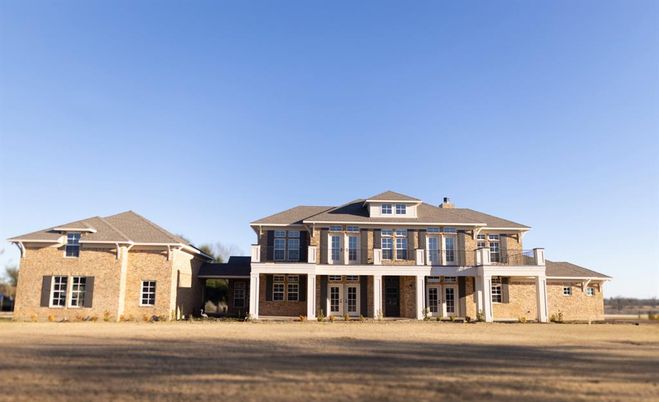 Exterior, Facade, Georgian