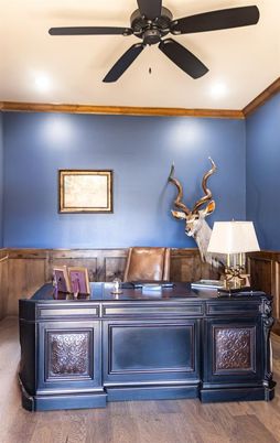 Home Office, Interior, Recessed Lighting, Wood Texture Flooring