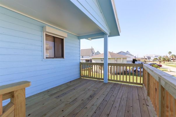 Exterior, Wood Texture Flooring