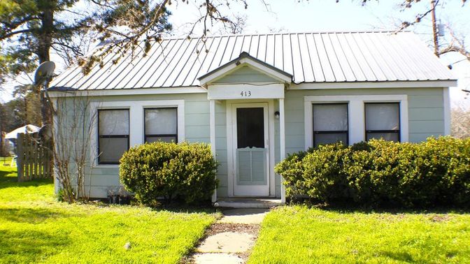 Exterior, Facade, Cape Cod