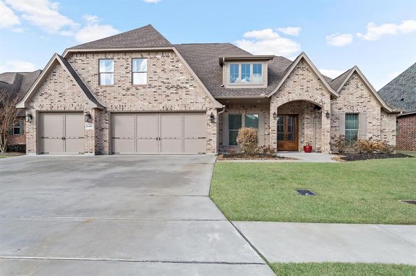 Attached, Exterior, Facade, Brick Facade, Brick Traditional