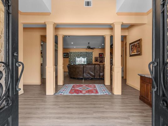 Interior, Recessed Lighting, Wood Texture Flooring
