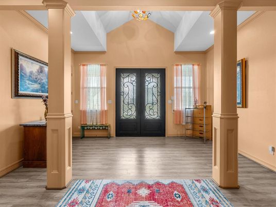 Interior, Recessed Lighting, Wood Texture Flooring
