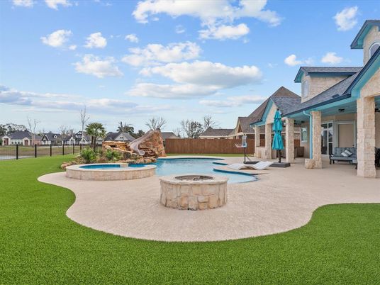 Backyard, Exterior, Pool