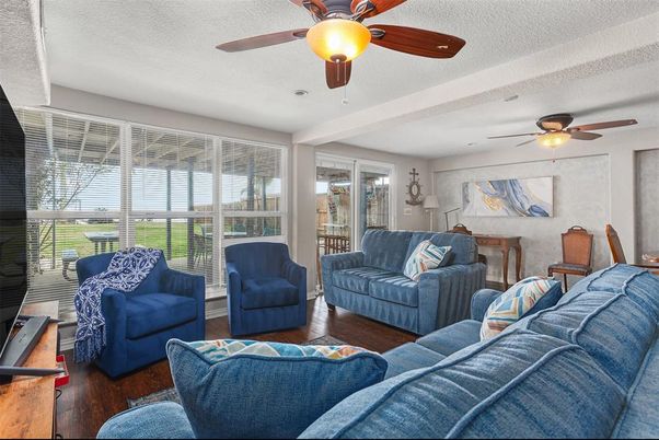 Interior, Living room, Sun Room, Wood Texture Flooring
