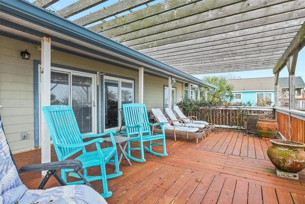 Exterior, Wood Texture Flooring