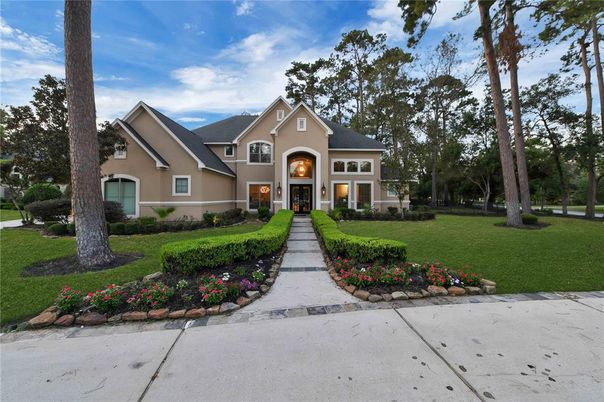 Backyard, Exterior, Facade, Brick Traditional