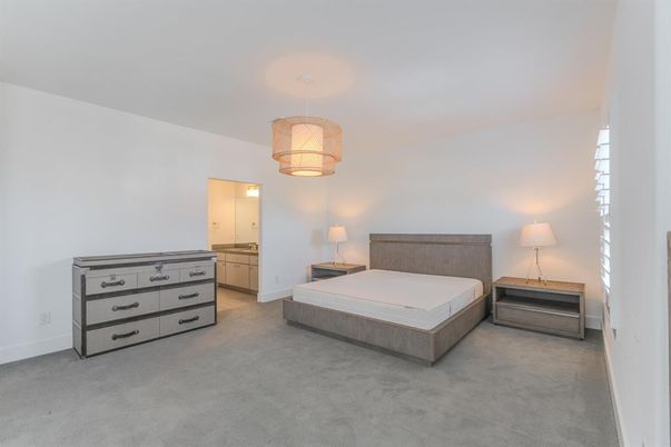 Bedroom, Interior, Pendant Lights