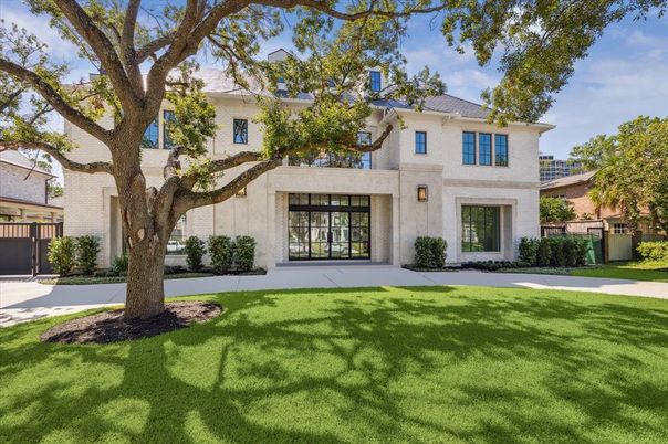 Backyard, Exterior, Facade, French Provincial