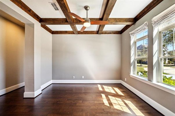Empty room, Interior, Wooden Beams, Wood Texture Flooring