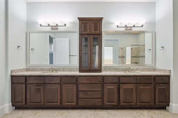 Bathroom, Dual Sink Vanities, Interior