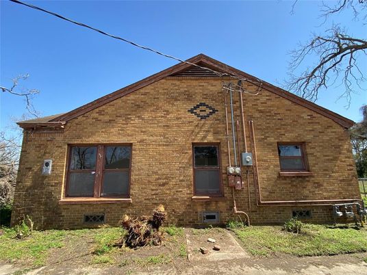 Exterior, Facade, Brick Facade, Tudor Revival