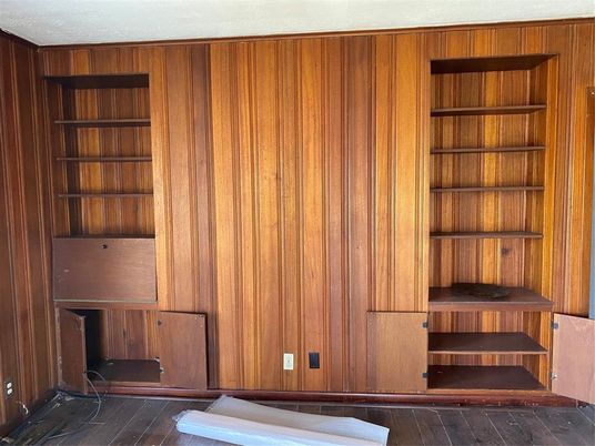 Interior, Wooden Walls