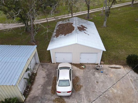 Detached Garage, Exterior
