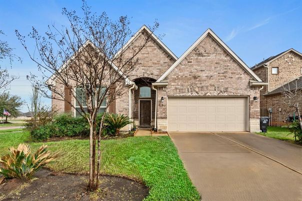 Attached, Exterior, Facade, Brick Facade, Brick Traditional