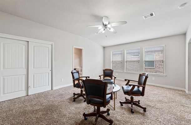 Home Office, Interior