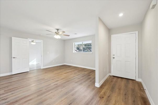 Empty room, Interior, Recessed Lighting, Wood Texture Flooring