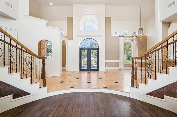 Interior, Pendant Lights, Wood Texture Flooring