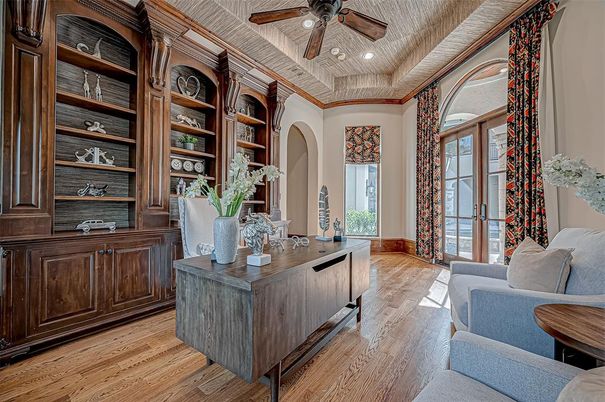 Home Office, Interior, Recessed Lighting, Wood Texture Flooring