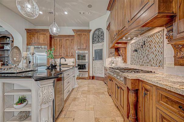Interior, Kitchen, Pendant Lights, Recessed Lighting, Stainless Steel Appliances