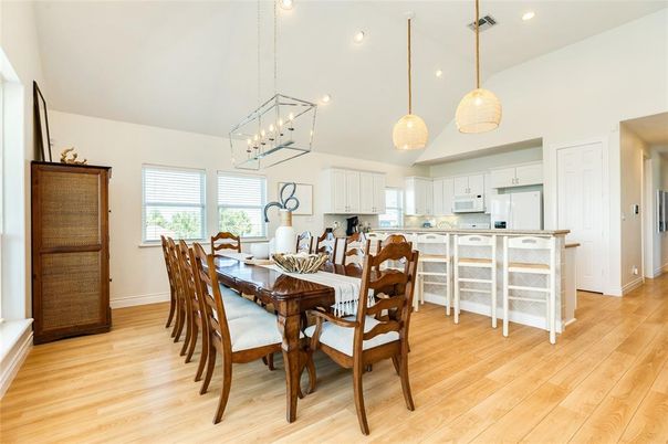 Dining room, Interior, Kitchen, Pendant Lights, Recessed Lighting, Wood Texture Flooring