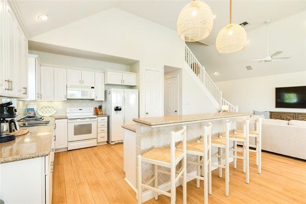 Interior, Kitchen, Pendant Lights, Recessed Lighting, Wood Texture Flooring