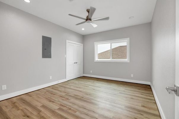 Empty room, Interior, Recessed Lighting, Wood Texture Flooring