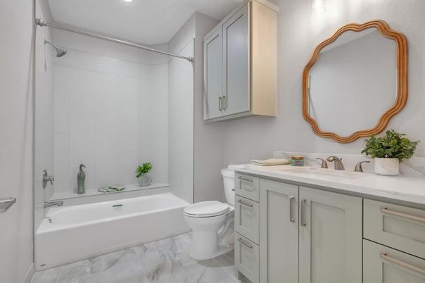 Bathroom, Interior, Marble, Recessed Lighting