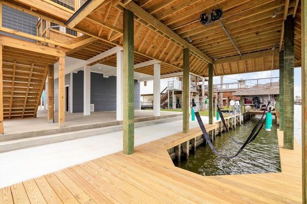 Exterior, Lake, Wooden Ceilings, Wood Texture Flooring