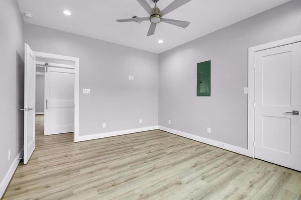 Empty room, Interior, Recessed Lighting, Wood Texture Flooring