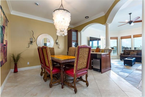 Chandelier, Dining room, Interior, Living room, Recessed Lighting