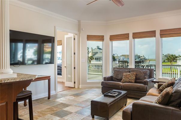 Interior, Living room, Water