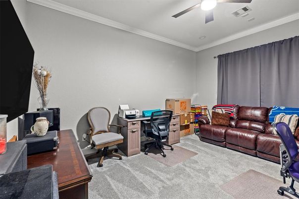 Home Office, Interior