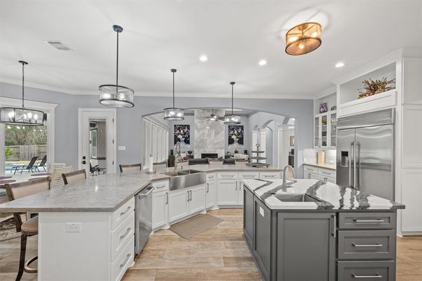 Dining room, Interior, Kitchen, Living room, Pendant Lights, Recessed Lighting, Stainless Steel Appliances, Wood Texture Flooring