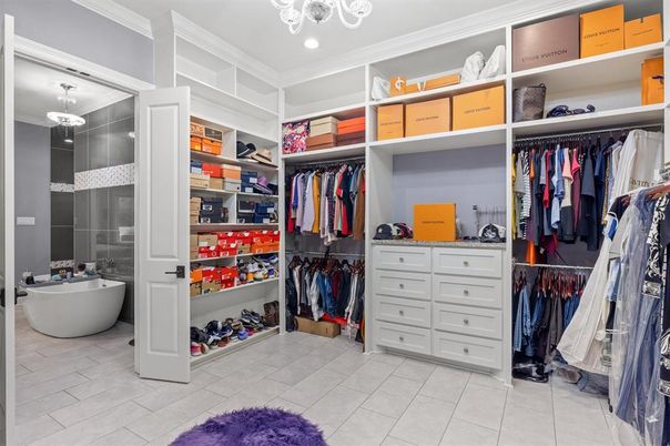 Interior, Pendant Lights, Recessed Lighting, Walk-in Closets