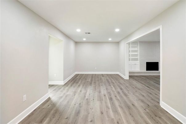 Empty room, Interior, Recessed Lighting, Wood Texture Flooring