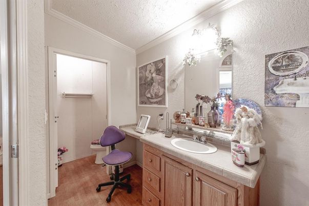Bathroom, Interior, Tile Countertops