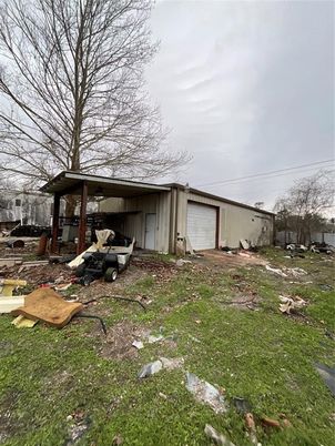 Backyard, Detached Garage, Exterior