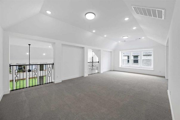 Empty room, Interior, Recessed Lighting