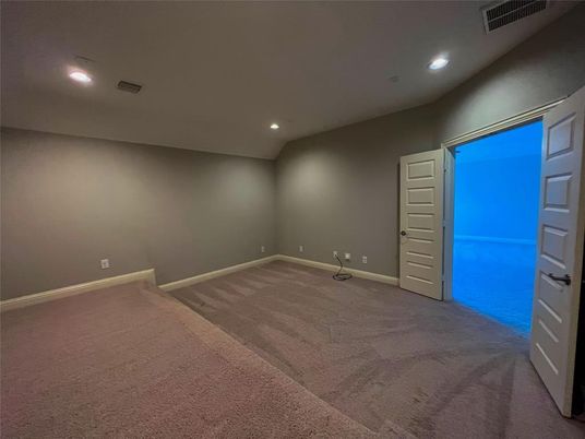 Empty room, Interior, Recessed Lighting