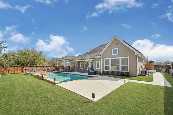 Backyard, Exterior, Pool