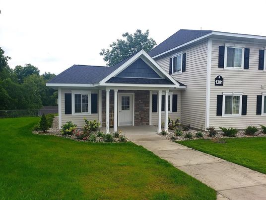 Exterior, Facade, Farmhouse