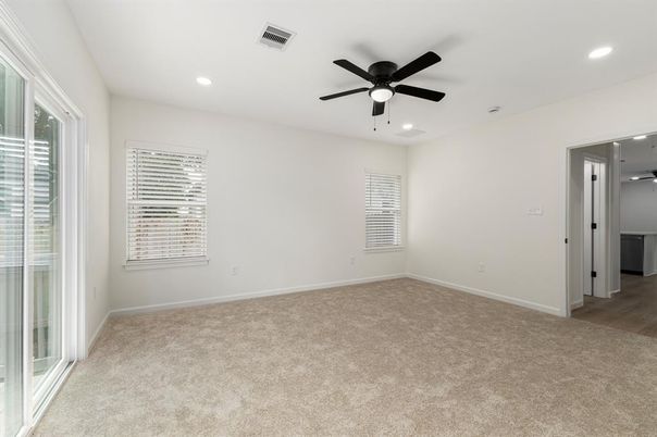 Empty room, Interior, Recessed Lighting