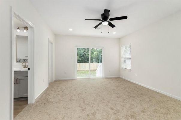 Bathroom, Empty room, Interior, Recessed Lighting
