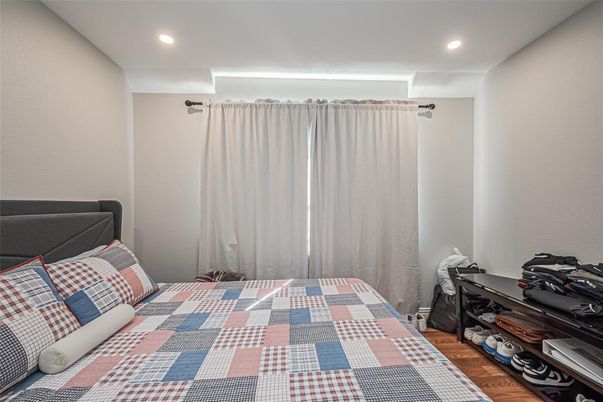 Bedroom, Interior, Recessed Lighting, Wood Texture Flooring